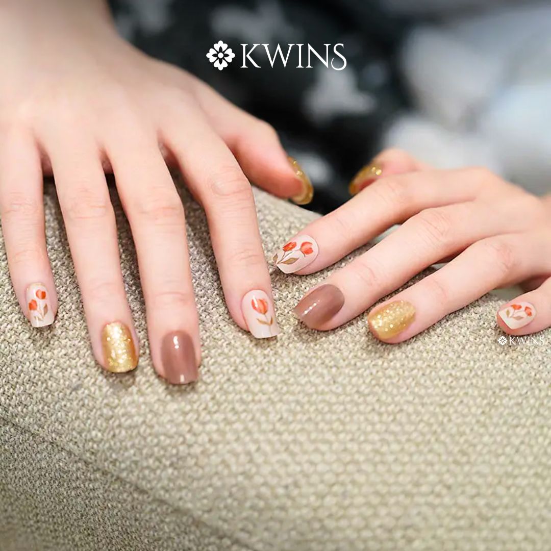 Golden Blooms 3D UV Gel Nails